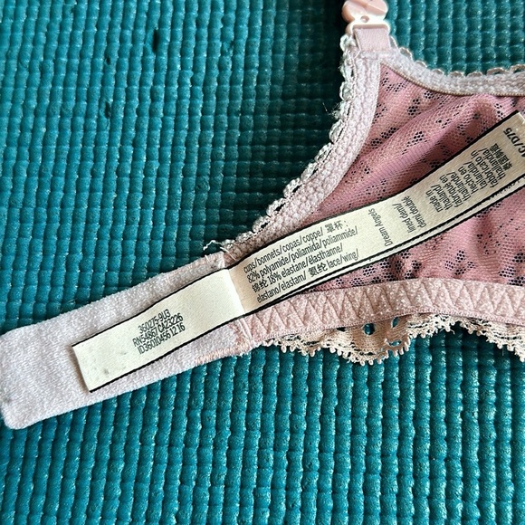 Victoria’s Secret Dream Angels Lined Demi Bra Light Pink Crochet Lace Wings 34C - Picture 7 of 7